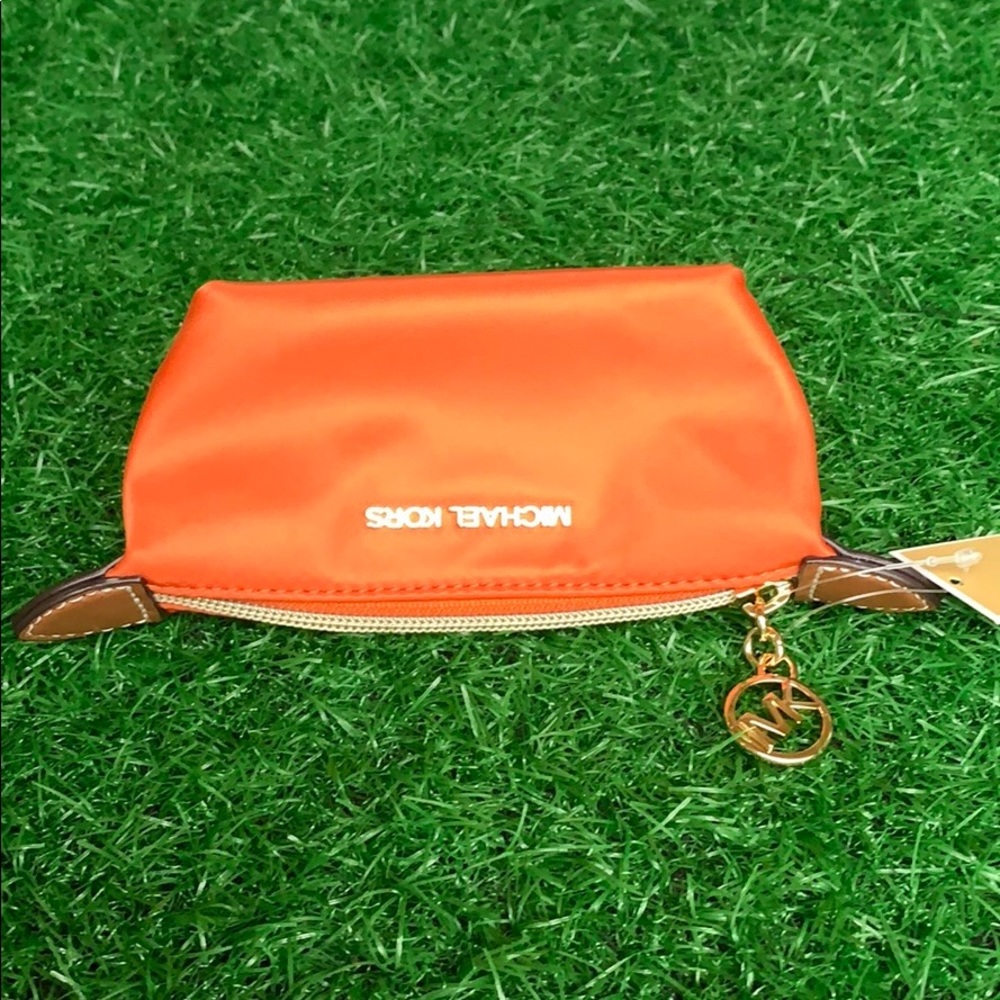 MICHAEL KORS TRAVEL XS POUCH Tangerine - Picture 11 of 16